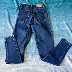 Levi’s pants mile high super skinny